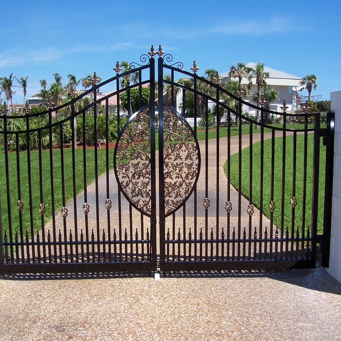 Custom Gate