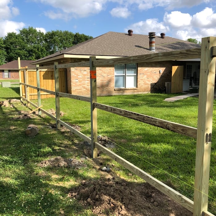 Fence/bifold gate