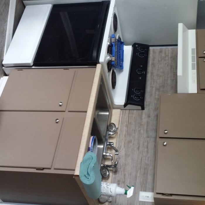 Kitchen and backspash