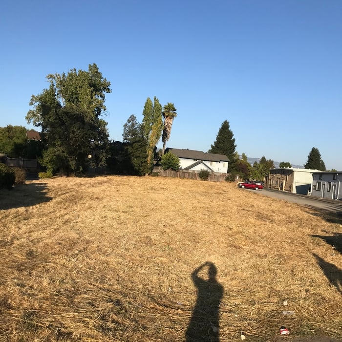 High weed mowing
