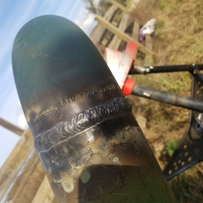 welding natural gas pipe