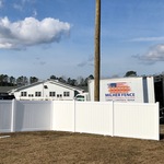 Privacy vinyl fence