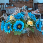 A Table Arrangement that Matches the Curtains