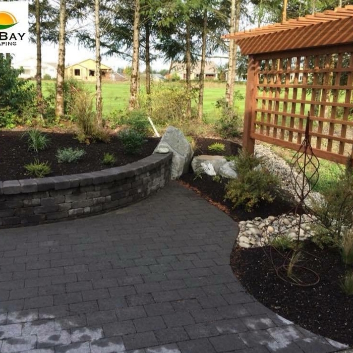 Paving Stone Installation/ Modern Garden Design.