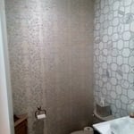 Powder Bath with Patterned Grasslcoth