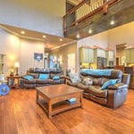 Living Area Hardwood/Tile
