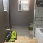 Kitchen and bathroom floo