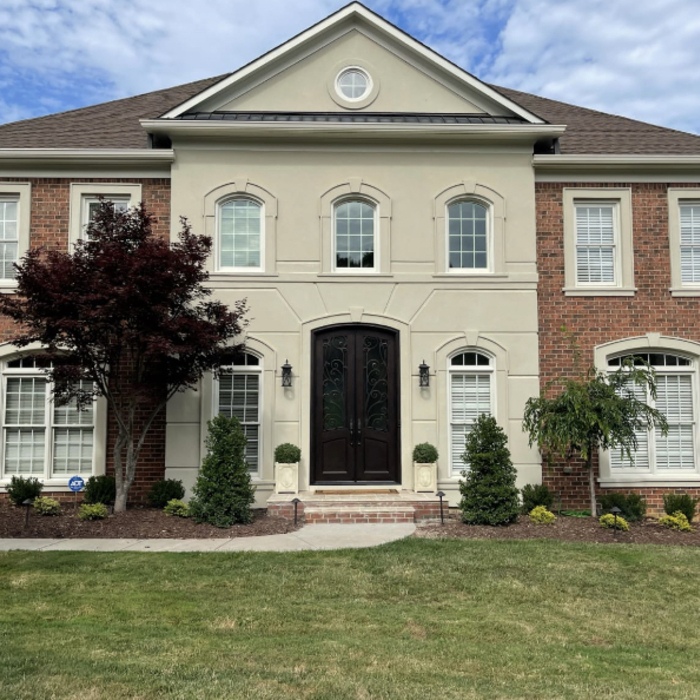 Stucco and stone for a clean look