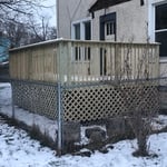 Side yard deck