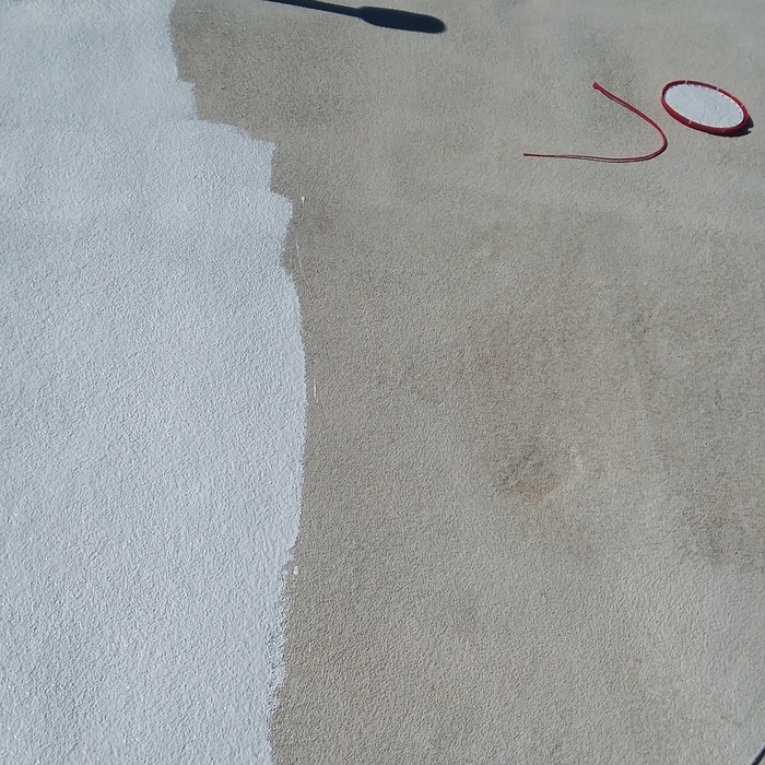 Elastomeric roof coating