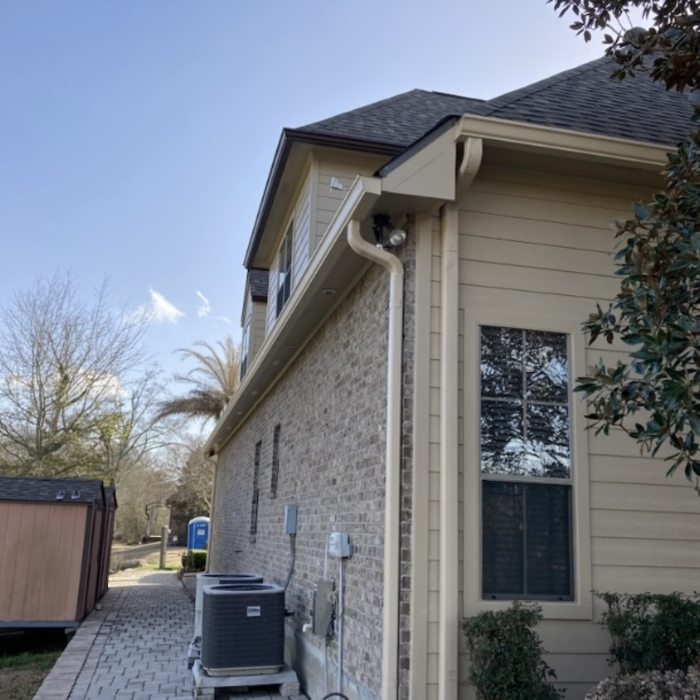 Gutters & rescreen