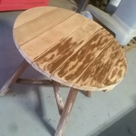wood grain table theming