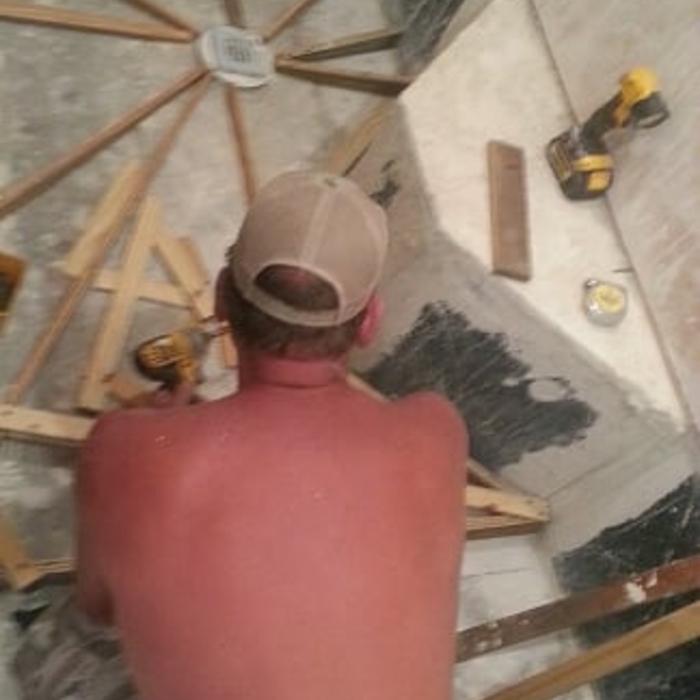 Building shower pan and bench