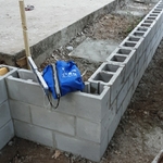 Block retaining wall