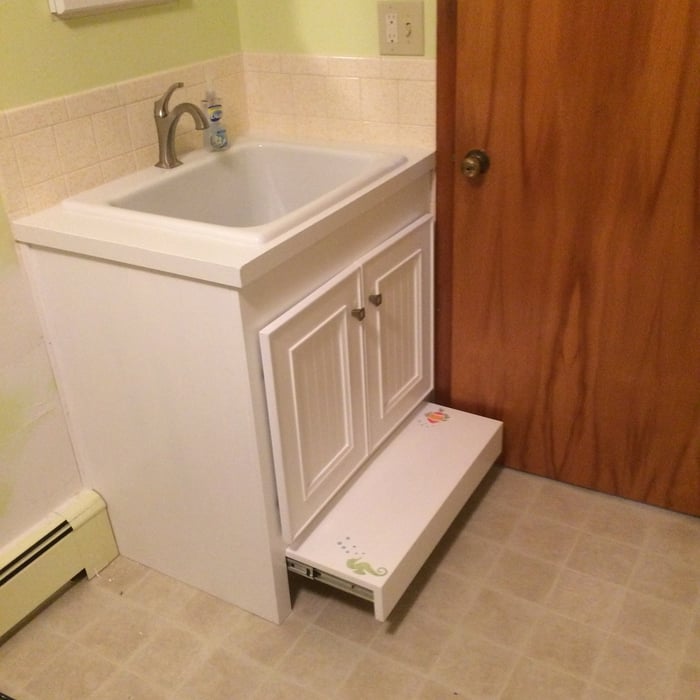 Laundry room sink makeove