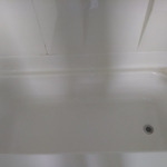 Bath tub