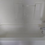 Bath tub