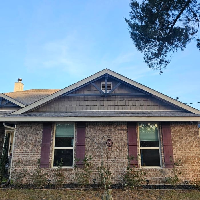 Gable accents