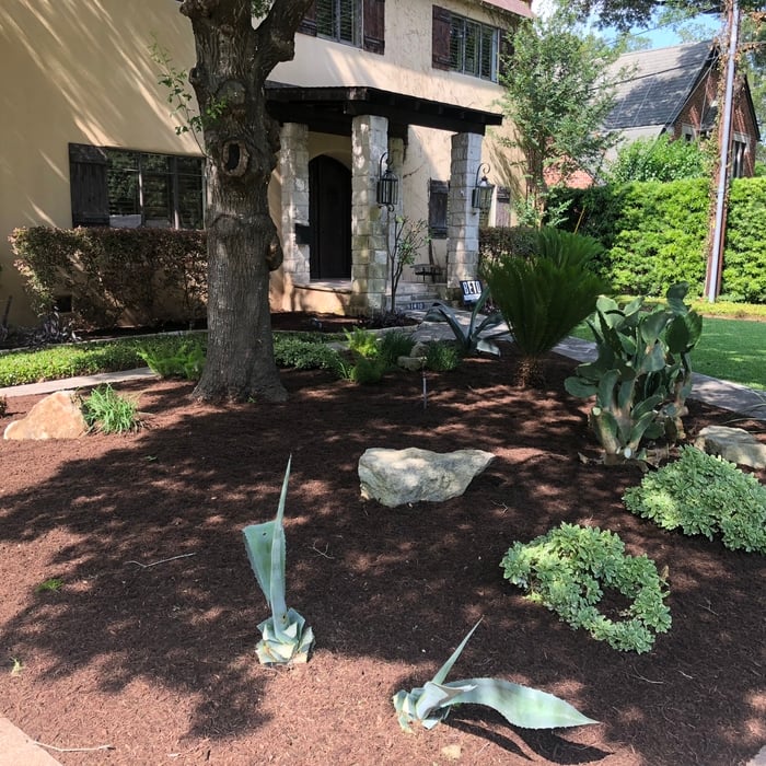 Tarrytown mulch flower beds