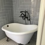 Claw foot tub