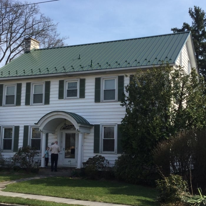 Standing seam metal roof