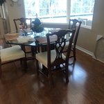 Dinng room table.