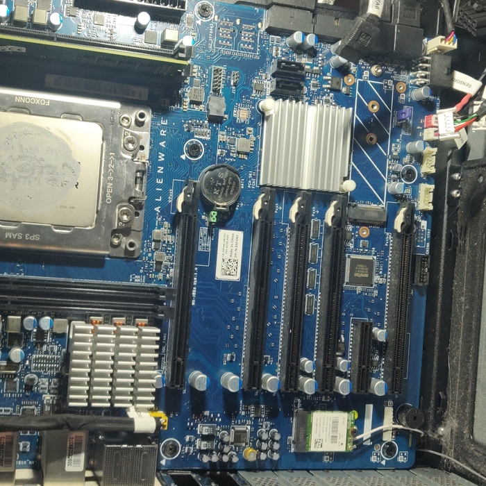 Aleinware R3 Interior
