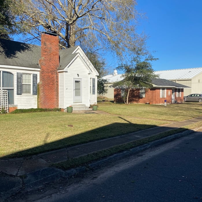 Fall cleanup job in Lecom