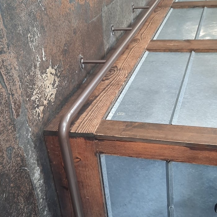Bar rail