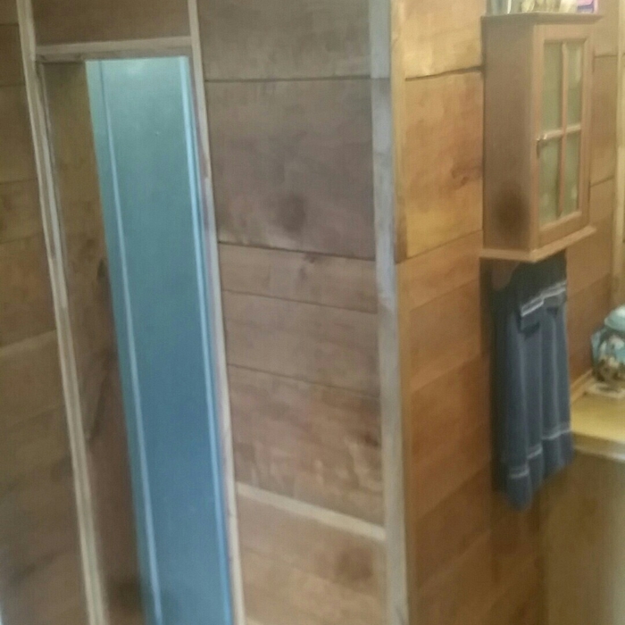 Contemporary shower