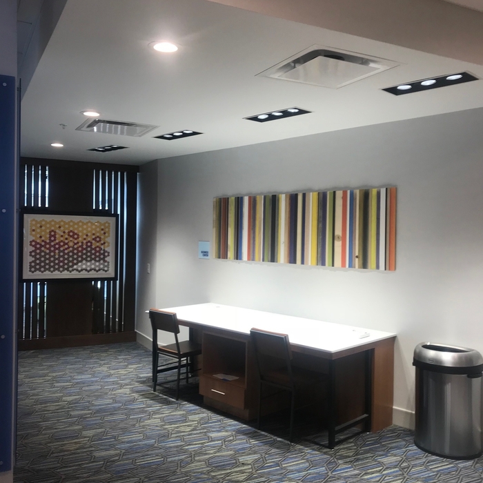 multimedia center Holiday Inn