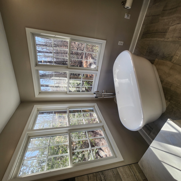 Standalone tub.