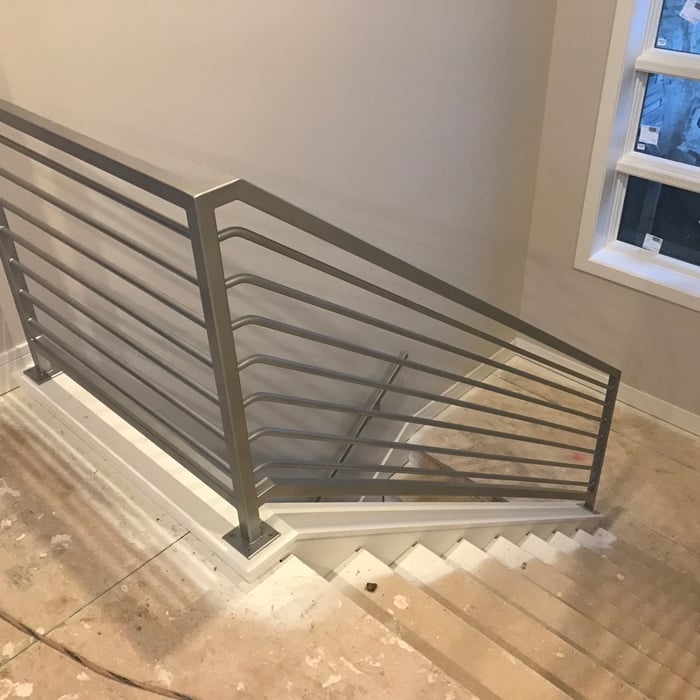 Single run railing for new build.