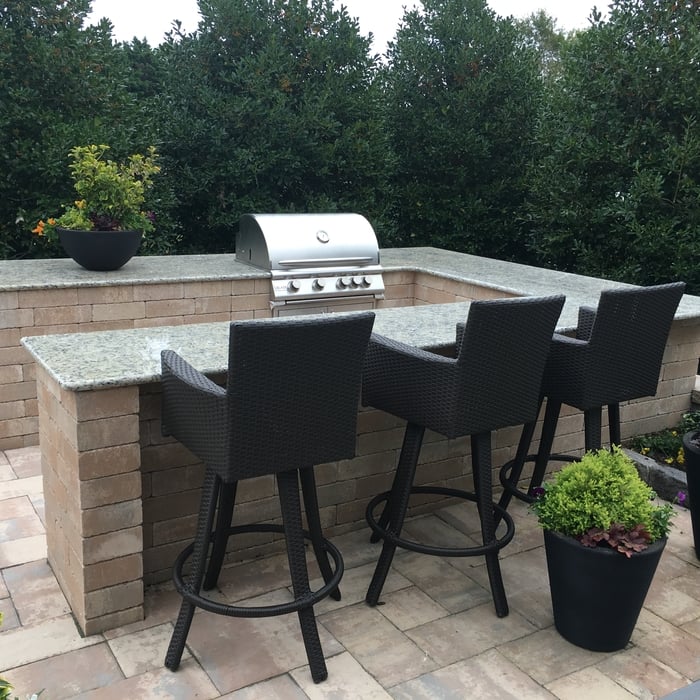 Outdoor kitchen