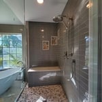 Soaking Tub and Walk-In 2