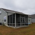Sloped roof screen roon