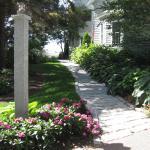Traditional Walkway - Grey Green Walkway For Side Of House