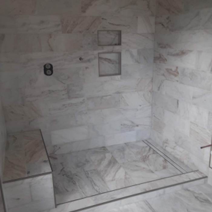 Walk in Shower with Bench