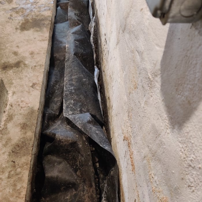 Filter fabric prevents system contamination.