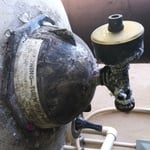 cracked filter closure and valve