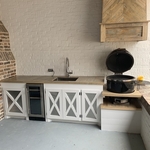 outdoor kitchen