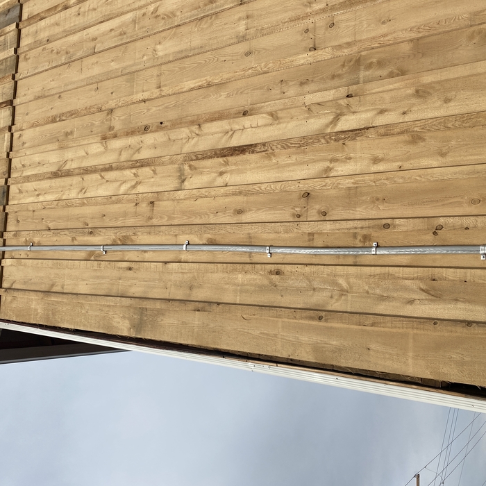 Entrance wire